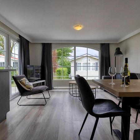 Recreatiepark Jachthaven De Veerstal Lathum - Luxe Chalet Esterno foto